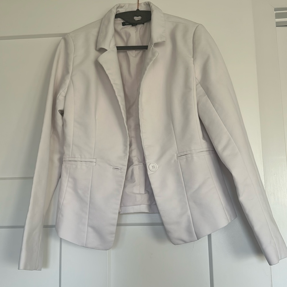 Versona White Blazer